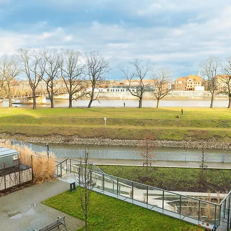 Modern With The River View Appartement